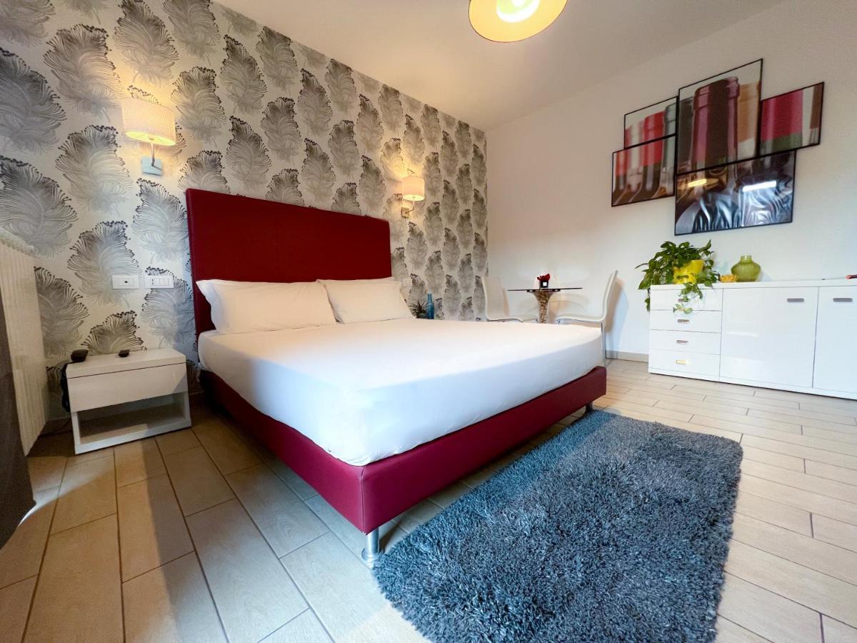 Hotel Rossovino Όπως Εξωτερικό φωτογραφία