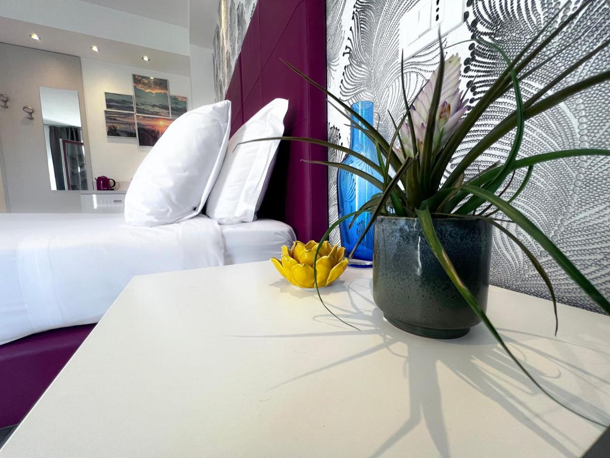 Hotel Rossovino Όπως Εξωτερικό φωτογραφία
