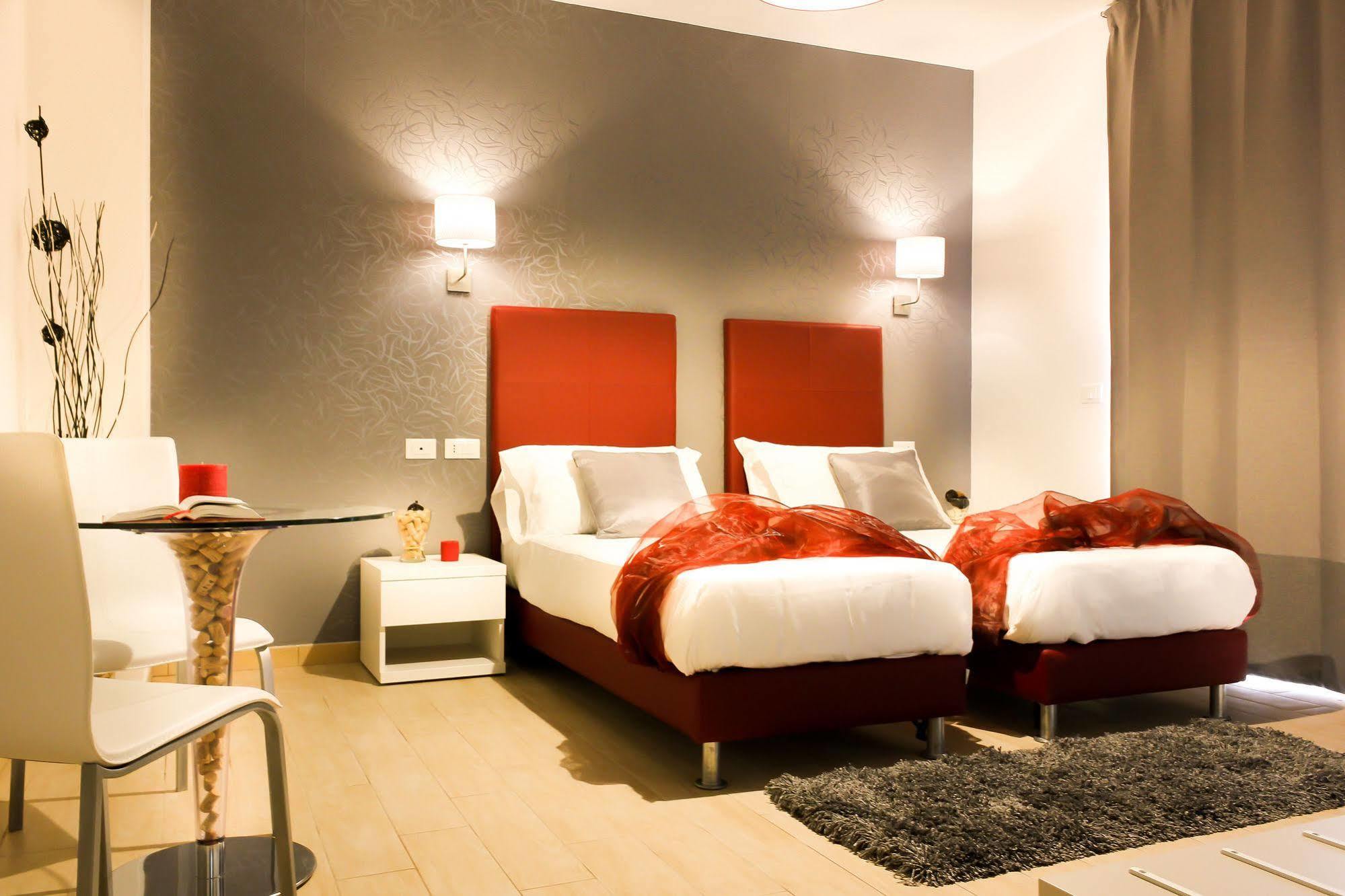 Hotel Rossovino Όπως Εξωτερικό φωτογραφία