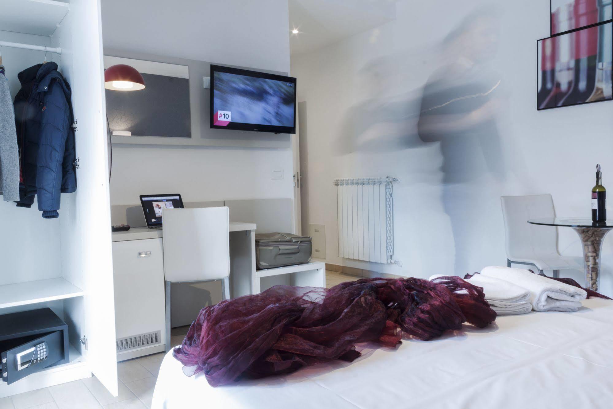 Hotel Rossovino Όπως Εξωτερικό φωτογραφία